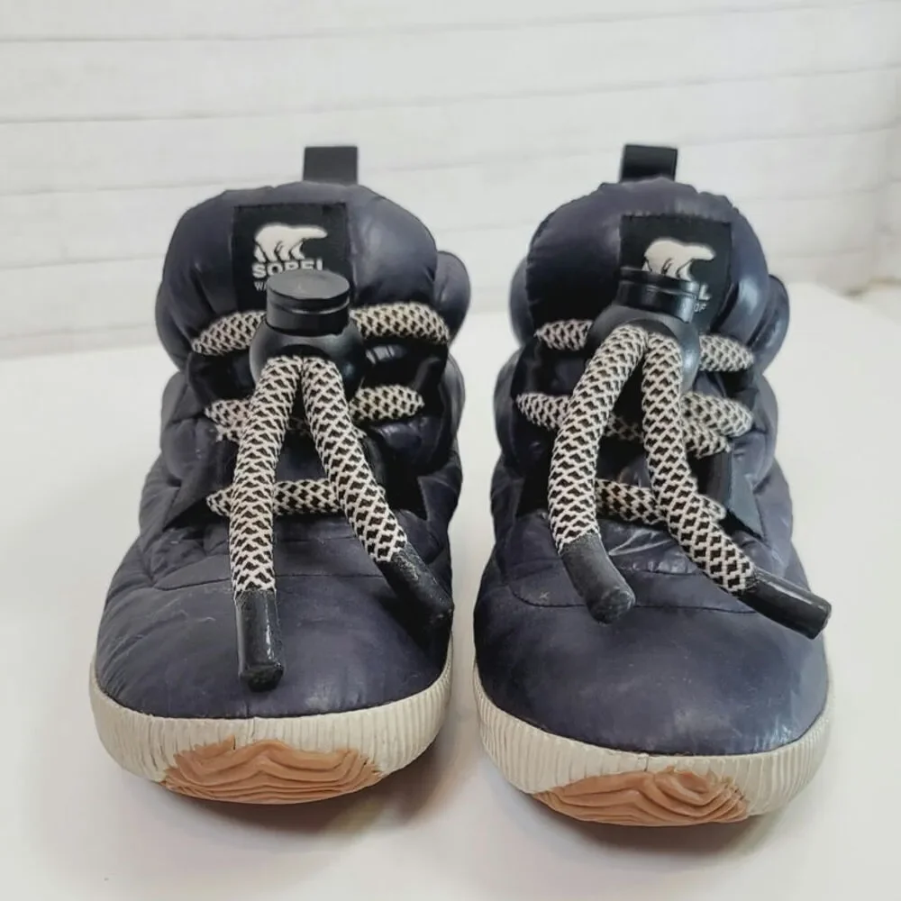 Sorel Out N About Puffy Lace Snow Boots in Navy Blue, sz 8.5